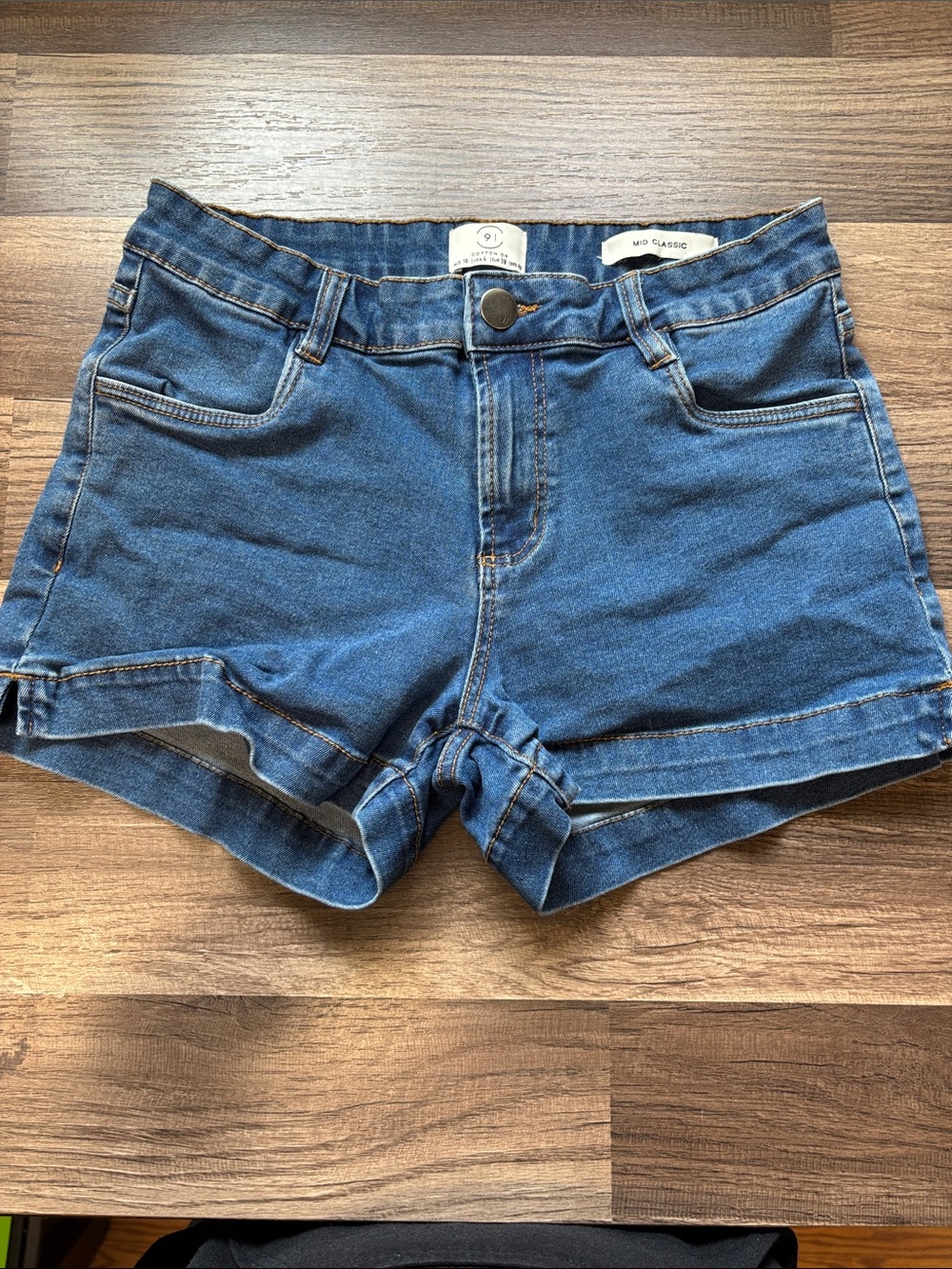 Cotton on Mid Classic shorts